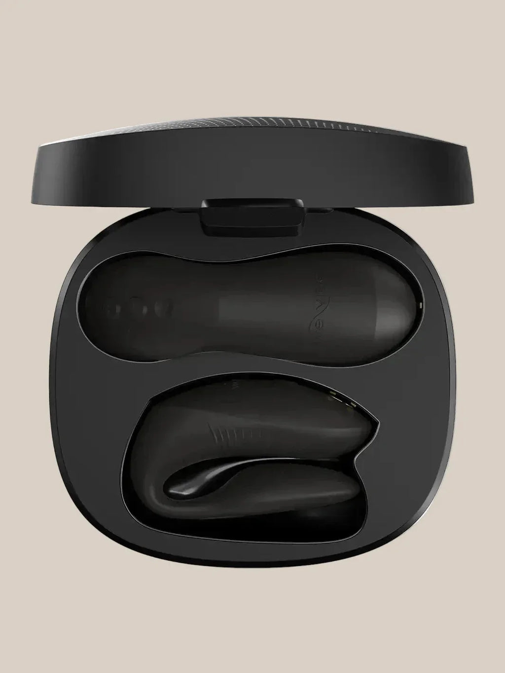 The sleek, discreet travel and charging case for the Satin Black Chorus Pro for Noirette customers.