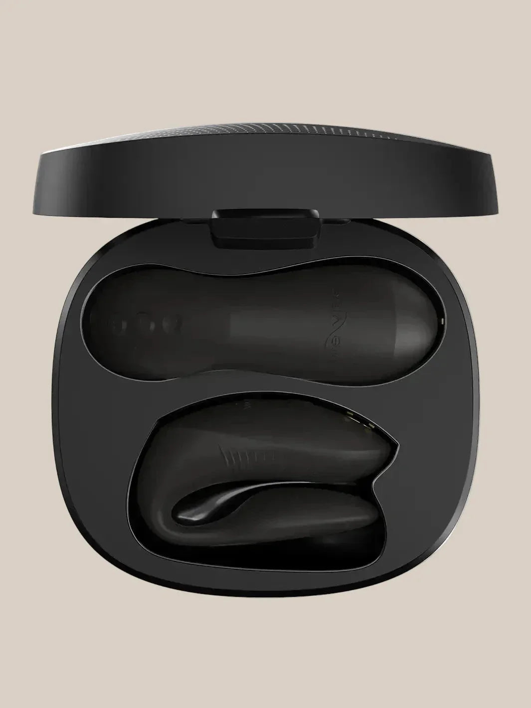 The sleek, discreet travel and charging case for the Satin Black Chorus Pro for Noirette customers.