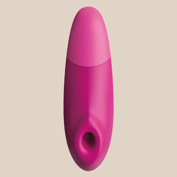 Detail of the extra-wide stimulation nozzle on the Pink Womanizer Enhance.