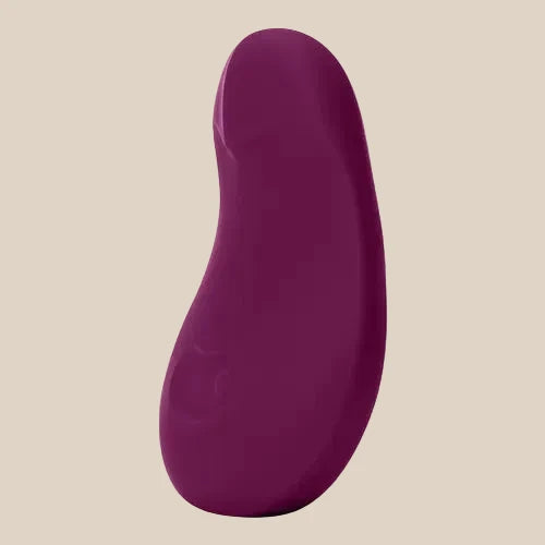 The Plum Dame Pom, a powerful external stimulator for all bodies.