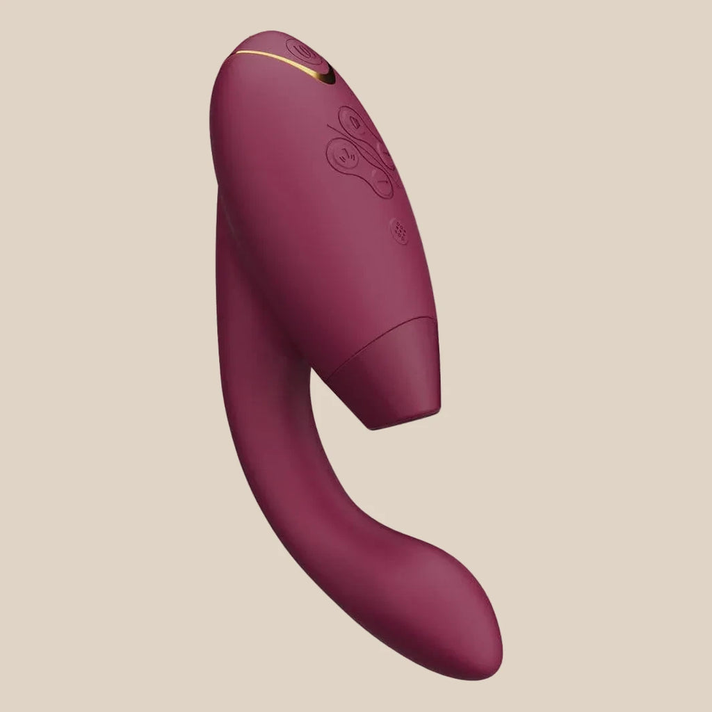 Medical-grade silicone detail of the Red Bordeaux Womanizer Duo 2 available at Noirette.